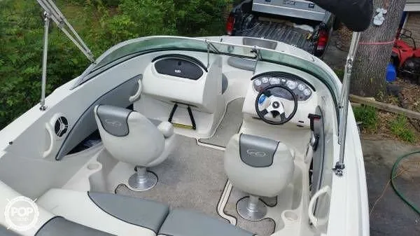 Slide: The Image of Sea Ray 195 Sport 2008 - 8