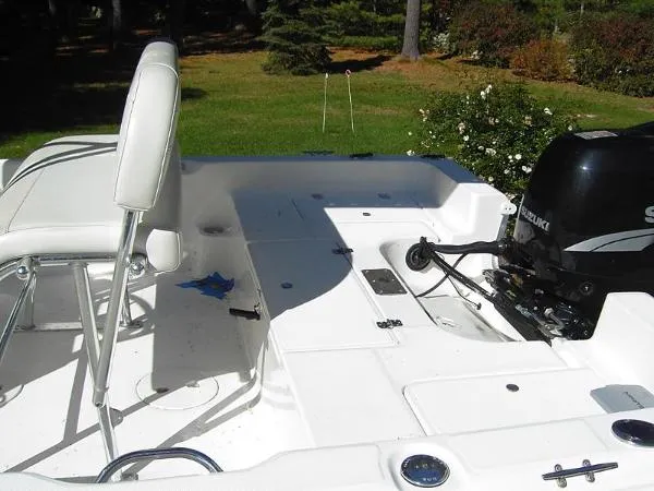 Slide: The Image of Pro 1900 Center Console 2008 - 7