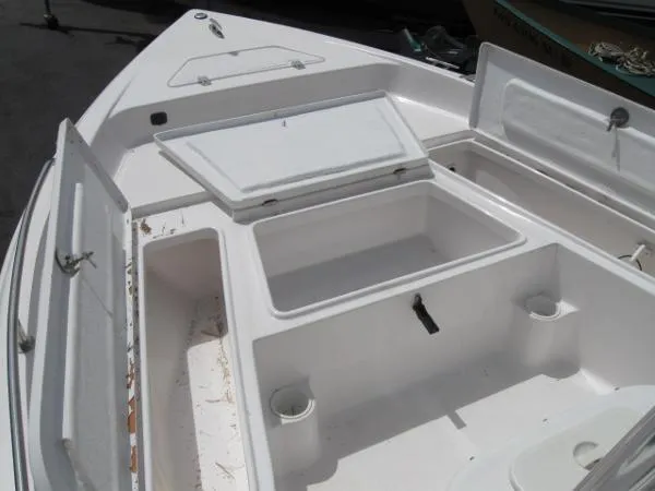 Slide: The Image of Pro 1900 Center Console 2008 - 8