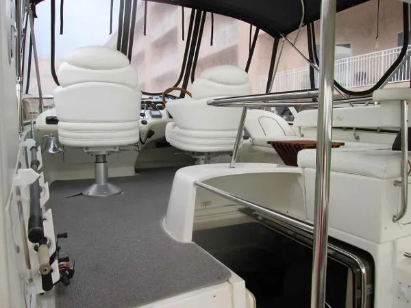 Slide: The Image of Sea Ray 420 Aft Cabin 2000 - 10