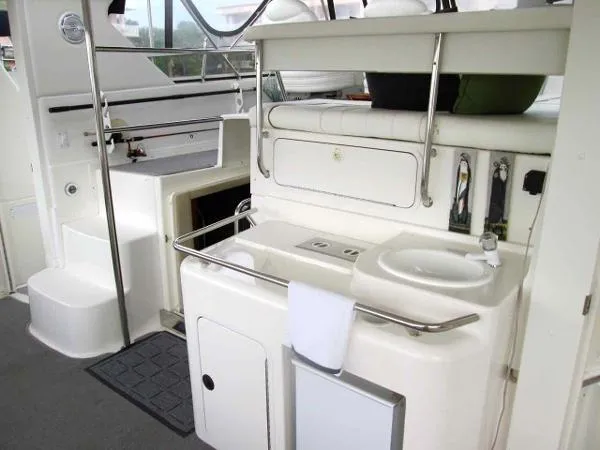 Slide: The Image of Sea Ray 420 Aft Cabin 2000 - 11