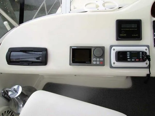 Slide: The Image of Sea Ray 420 Aft Cabin 2000 - 5