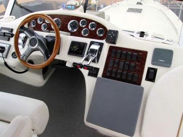 Slide: The Image of Sea Ray 420 Aft Cabin 2000 - 7