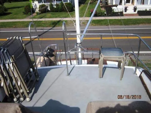 Slide: The Image of Marine Trader 34 Double Cabin 1983 - 10