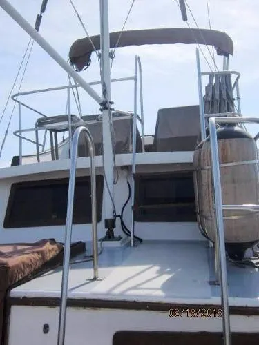 Slide: The Image of Marine Trader 34 Double Cabin 1983 - 6