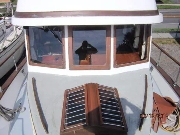Slide: The Image of Marine Trader 34 Double Cabin 1983 - 7