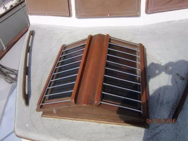 Slide: The Image of Marine Trader 34 Double Cabin 1983 - 8