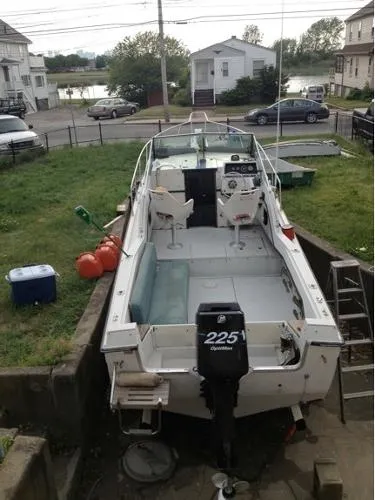 Slide: The Image of Wellcraft Sportsman 250 1988 - 4