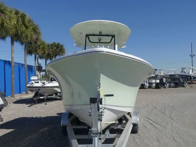 Slide: The Image of Sea Hunt Ultra 239 SE 2024 - 2