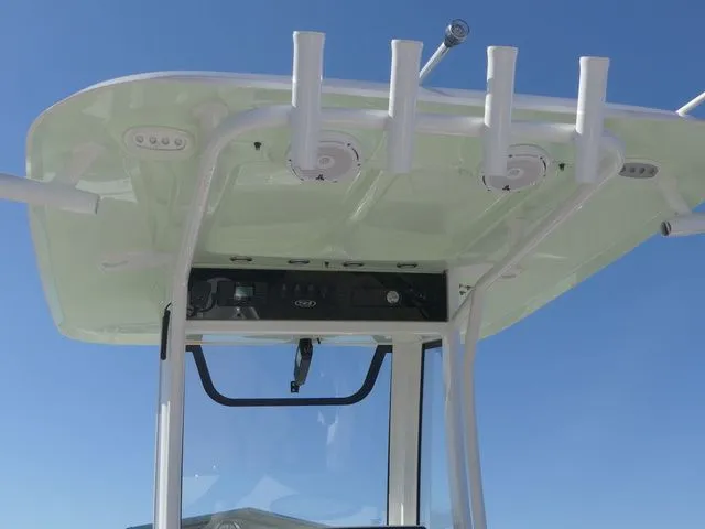 Slide: The Image of Sea Hunt Ultra 239 SE 2024 - 21