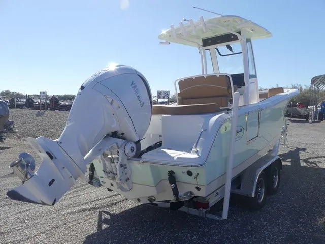 Slide: The Image of Sea Hunt Ultra 239 SE 2024 - 4