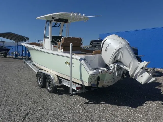 Slide: The Image of Sea Hunt Ultra 239 SE 2024 - 6