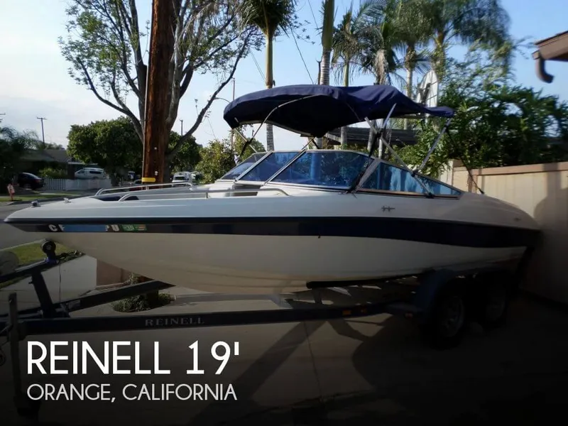 Slide: The Image of Reinell 190 Bowrider 2002 - 0