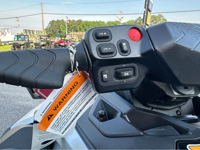 Slide: The Image of Sea-Doo GTX LIMITED 325 WITH SOUND SYSTEM 2026 - 10