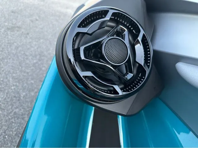 Slide: The Image of Sea-Doo GTX LIMITED 325 WITH SOUND SYSTEM 2026 - 14