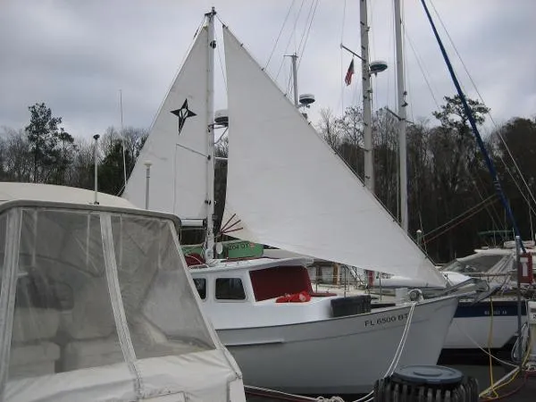Slide: The Image of Willard 30 Vega Motorsailer 1974 - 3