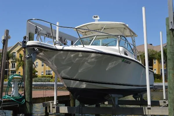 Slide: The Image of Pursuit 2570 Offshore Express Cuddy 2006 - 1