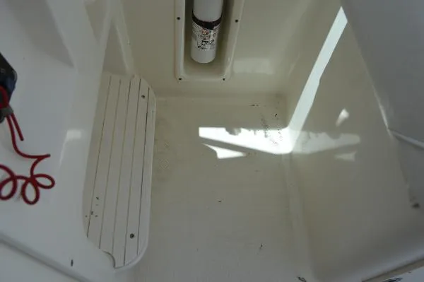 Slide: The Image of Pursuit 2570 Offshore Express Cuddy 2006 - 10