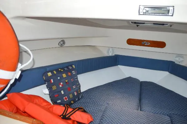 Slide: The Image of Pursuit 2570 Offshore Express Cuddy 2006 - 4