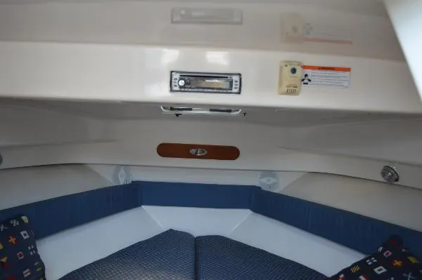 Slide: The Image of Pursuit 2570 Offshore Express Cuddy 2006 - 5