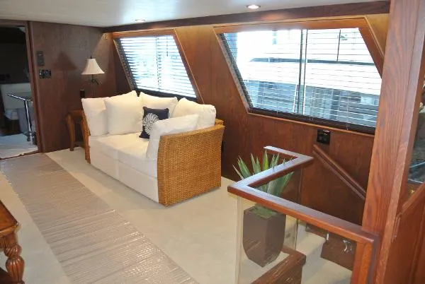 Slide: The Image of Hatteras 72 Custom Series Wide Body 1991 - 9