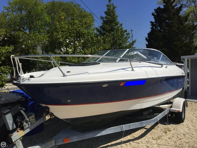 Slide: The Image of Bayliner 210 CU Classic Runabout 2004 - 4
