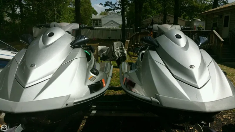 Slide: The Image of Yamaha 11 Waverunner VX Cruiser (2) (Pair) 2013 - 1
