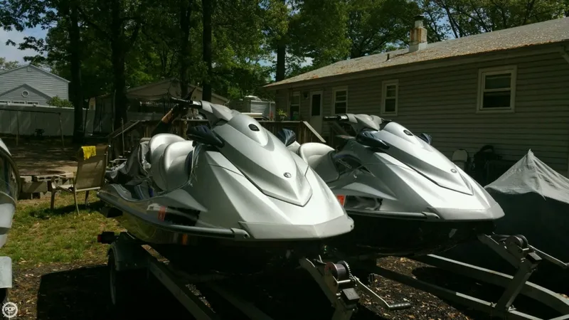 Slide: The Image of Yamaha 11 Waverunner VX Cruiser (2) (Pair) 2013 - 5