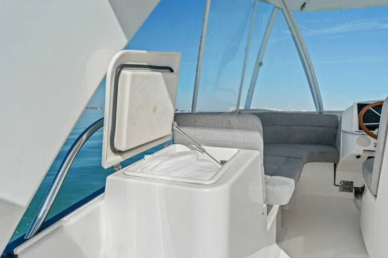 Slide: The Image of 2016 Tiara Yachts 50 Flybridge - 59