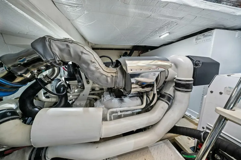 Slide: The Image of 2016 Tiara Yachts 50 Flybridge - Profile - 82