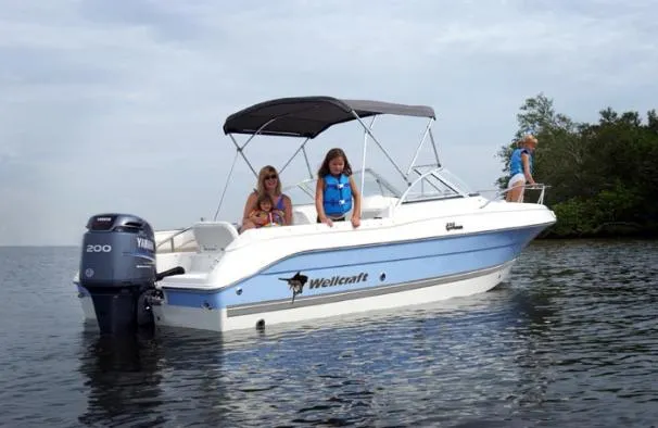 Slide: The Image of Wellcraft 220 Sportsman 2004 - 11