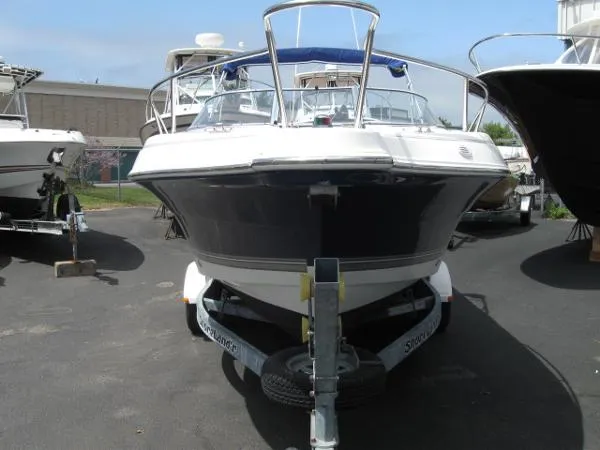 Slide: The Image of Wellcraft 220 Sportsman 2004 - 3