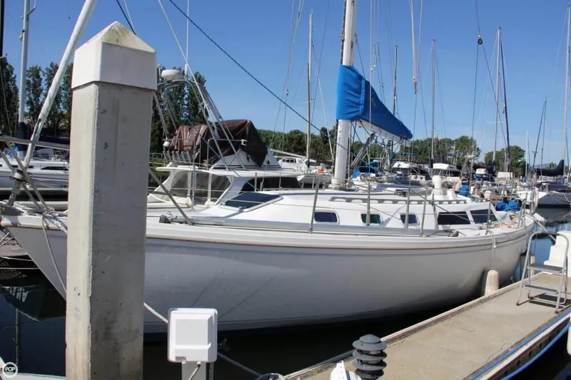 Slide: The Image of Catalina 34 MK I 1988 - 3