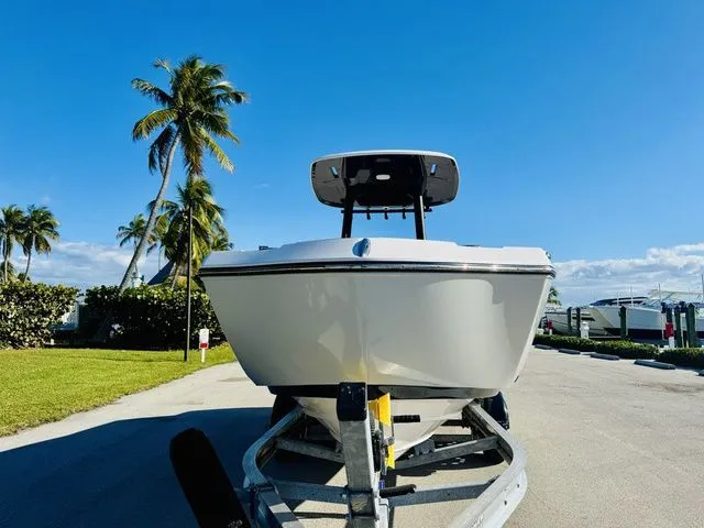 Slide: The Image of Yamaha 255 FSH Sport E 2024 - 21