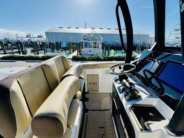 Slide: The Image of Yamaha 255 FSH Sport E 2024 - 9