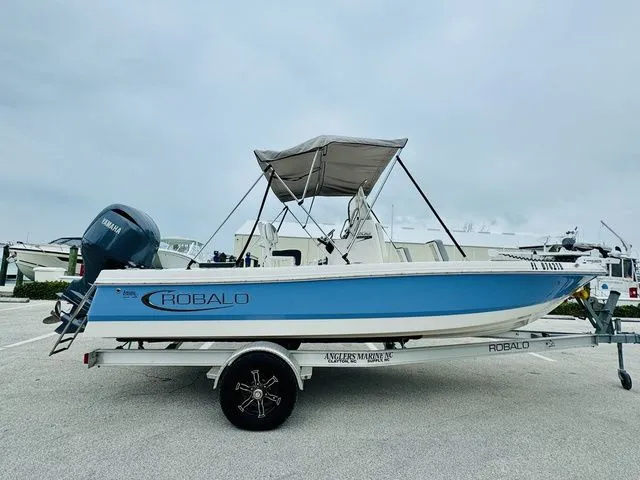 Slide: The Image of Robalo 206 Cayman 2023 - 19