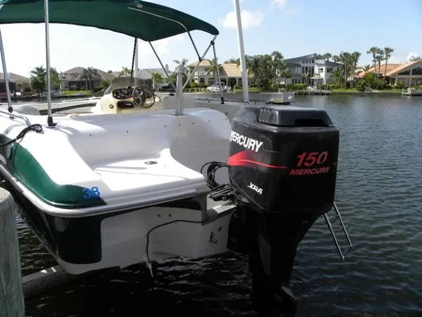 Slide: The Image of Tahoe 202 Deck Boat 2003 - 8