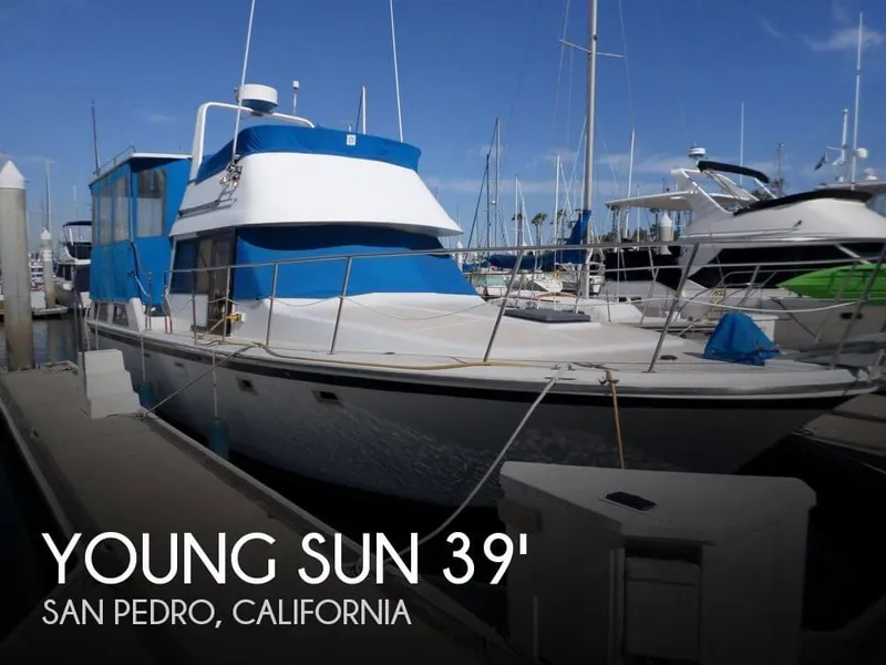 Slide: The Image of Young Sun 39 Aft Cabin Trawler 1986 - 0