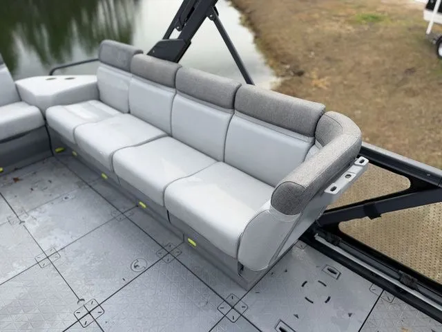 Slide: The Image of Sea-Doo Switch Sport 21 2023 - 13