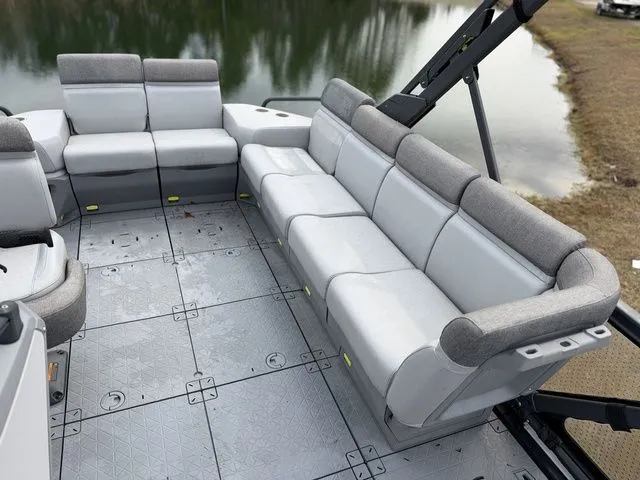 Slide: The Image of Sea-Doo Switch Sport 21 2023 - 14