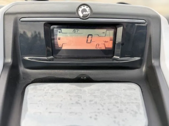 Slide: The Image of Sea-Doo Switch Sport 21 2023 - 17