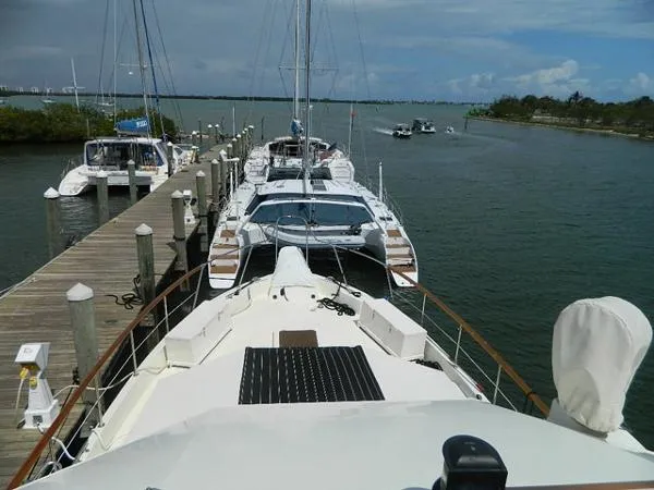 Slide: The Image of Hatteras Flybridge 1988 - 3