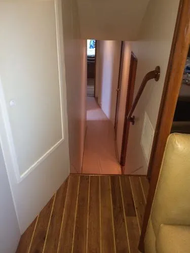 Slide: The Image of Viking 65 Enclosed Bridge 2000 - 10