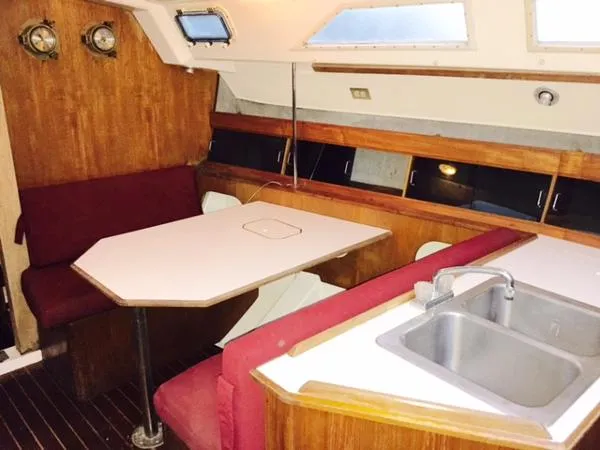 Slide: The Image of Hunter Sloop 1985 - 11
