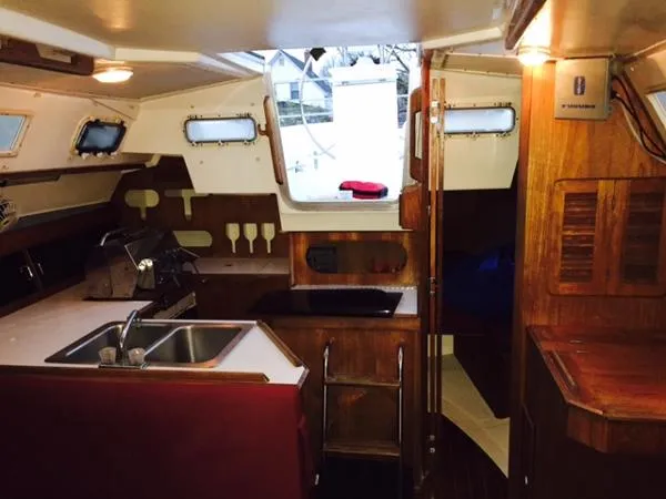 Slide: The Image of Hunter Sloop 1985 - 9