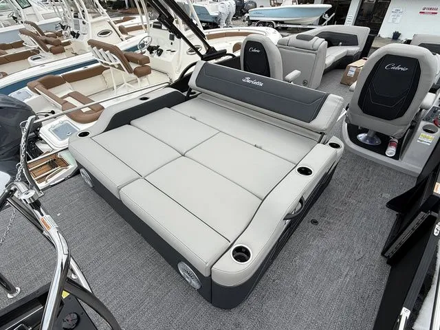 Slide: The Image of Barletta Cabrio 24UC 2026 - 8