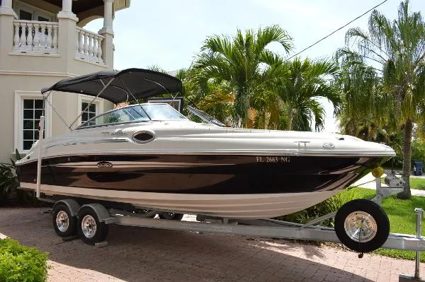 Slide: The Image of Sea Ray 240 Sundeck 2007 - 1