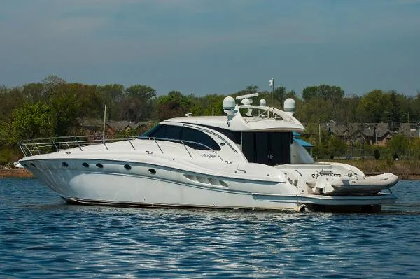 Slide: The Image of Sea Ray 680 Sun Sport 2004 - 1