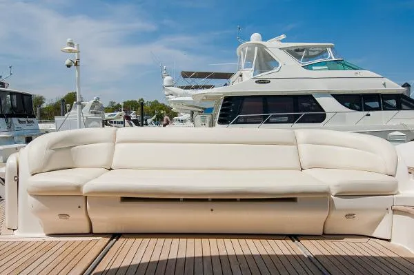 Slide: The Image of Sea Ray 680 Sun Sport 2004 - 11
