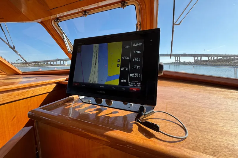 Slide: The Image of Navigation system on 2006 Albin 40 North Sea Cutter, with bridge view. - 56